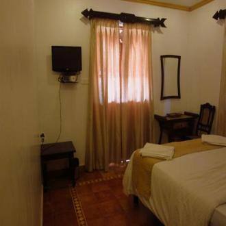 8 Bedroom Bungalow On The Beach In Baga, Goa, Goa 4